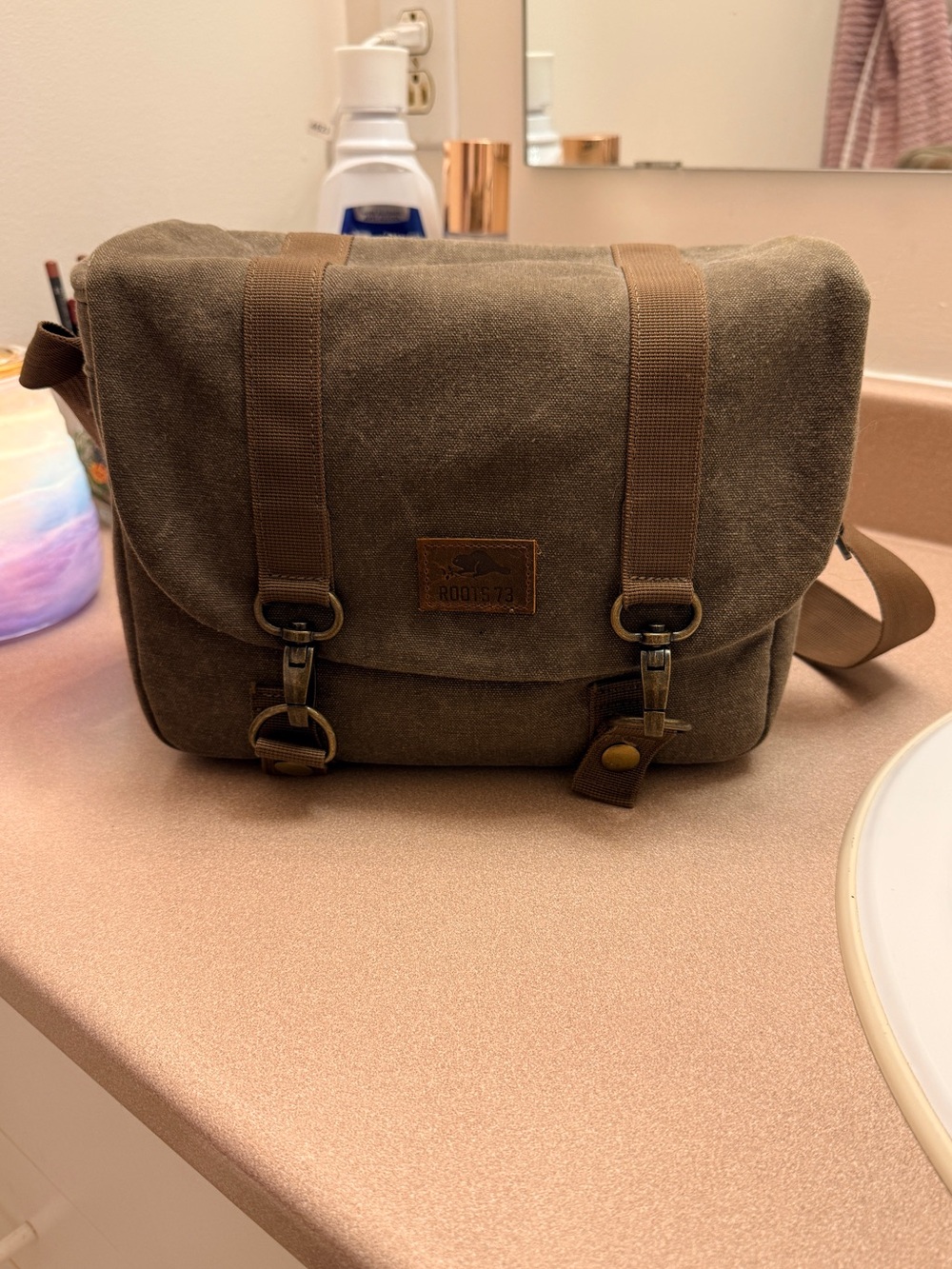 Roots Camera Bag